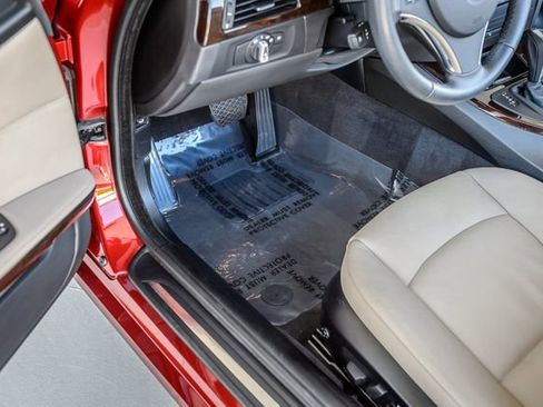 Used 2012 BMW 328i Convertible image 46