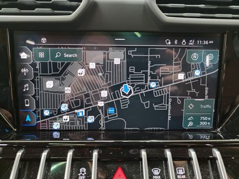 Used 2022 Lamborghini Urus image 19