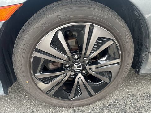 Used 2018 Honda Civic EX image 31