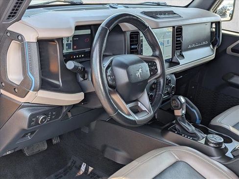 Used 2022 Ford Bronco Wildtrak image 10