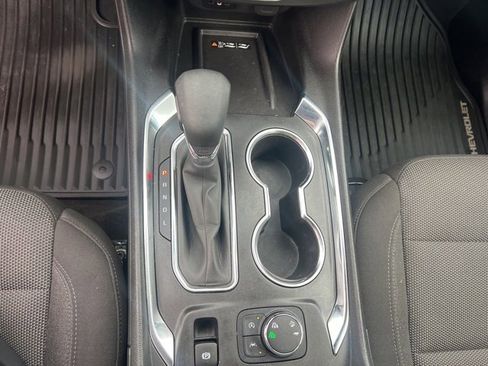 Used 2023 Chevrolet Traverse LT image 22