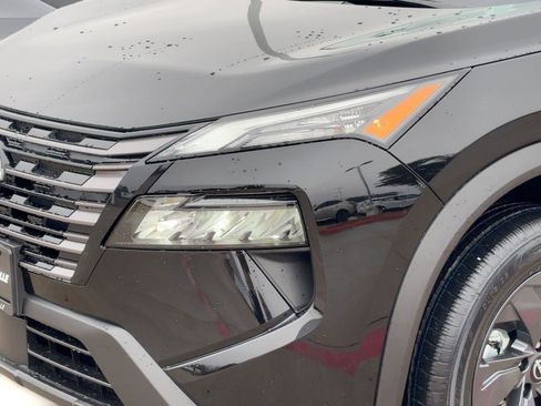 New 2026 Nissan Rogue SV FWD image 11