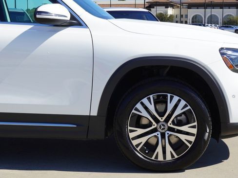 Used 2024 Mercedes-Benz GLB 250 image 10