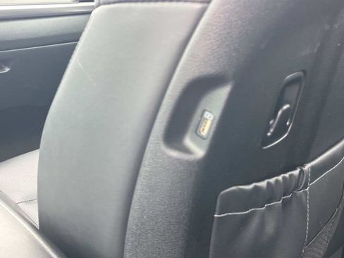 Used 2021 Kia Telluride S FWD image 22