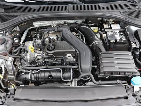 Used 2024 Volkswagen Jetta SE FWD image 29