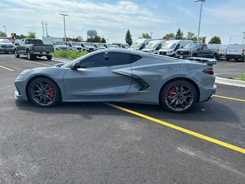 Used 2025 Chevrolet Corvette Stingray Preferred Cpe w/ Z51 Performance Package RWD image 9