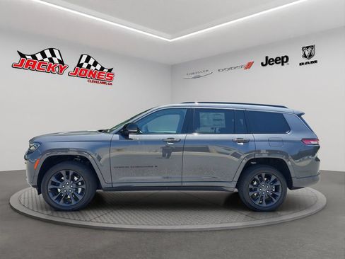 New 2026 Jeep Grand Cherokee L Limited AWD/4WD image 3