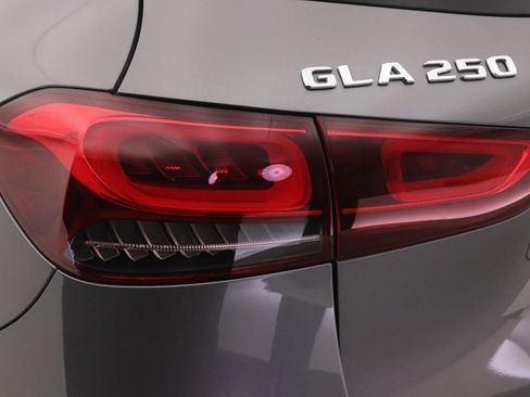 Certified 2023 Mercedes-Benz GLA 250 image 21