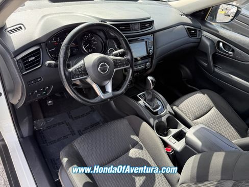 Used 2020 Nissan Rogue SV FWD image 26