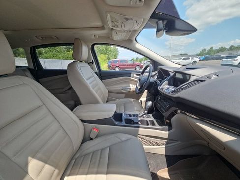 Used 2018 Ford Escape Titanium w/ Ford Safe & Smart Package AWD/4WD image 4
