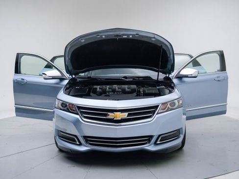 Used 2015 Chevrolet Impala LTZ FWD image 16