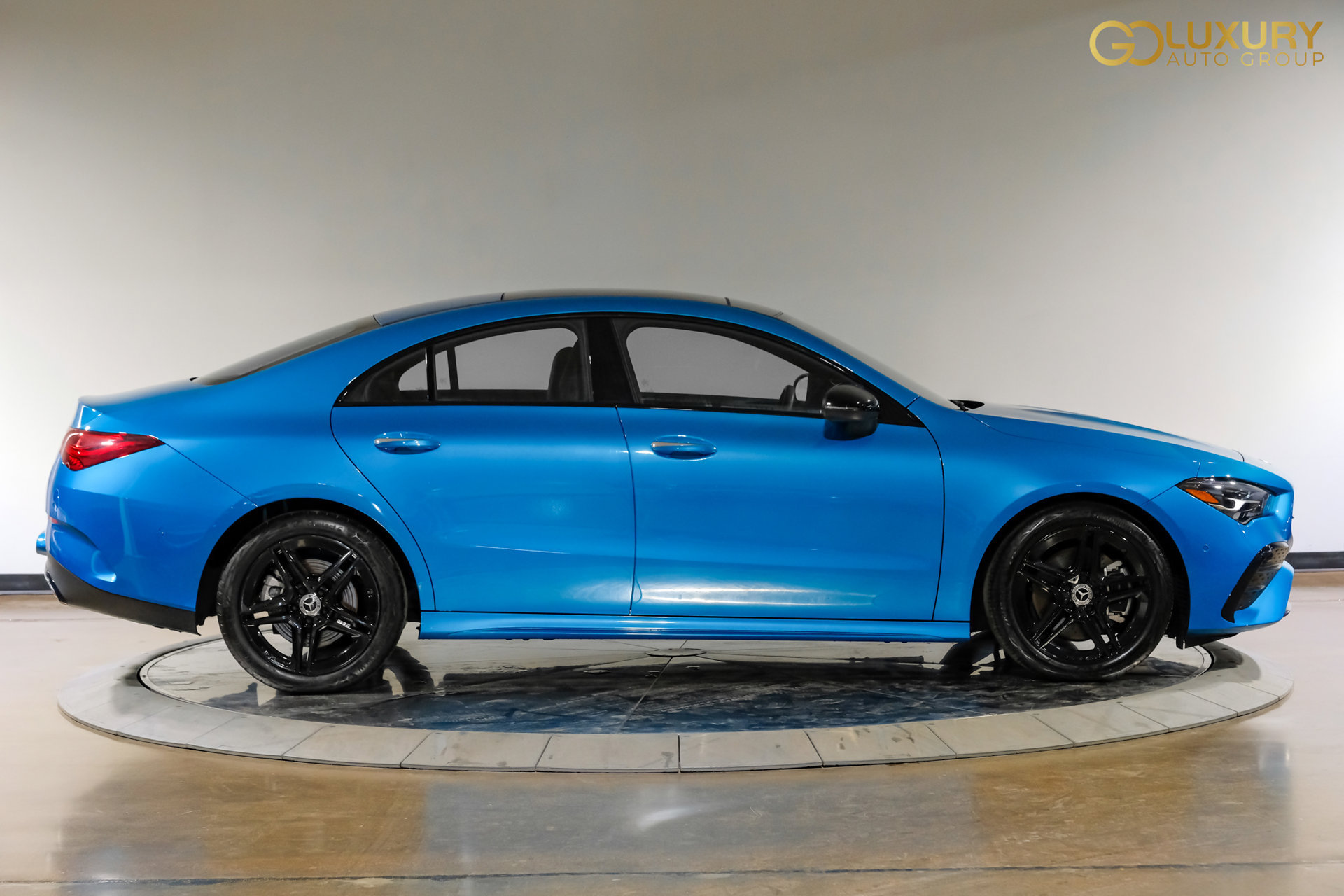 Used 2025 Mercedes-Benz CLA 250 w/ AMG Night Package image 9