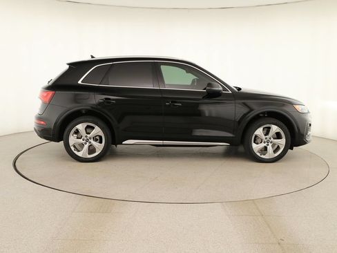 Used 2021 Audi Q5 2.0T Premium Plus w/ Premium Plus Package AWD/4WD image 8