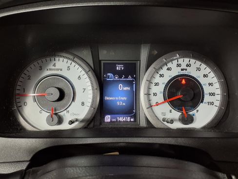 Used 2017 Toyota Sienna SE Premium FWD image 32