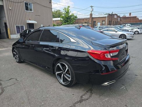 Used 2019 Honda Accord Sport image 2