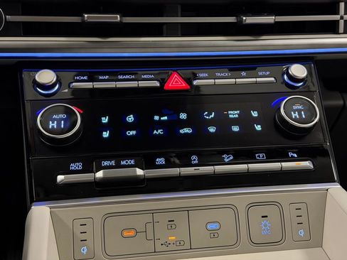 Used 2025 Hyundai Santa Fe Calligraphy image 20