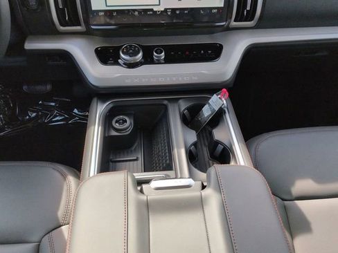 New 2025 Ford Expedition Max Active image 19