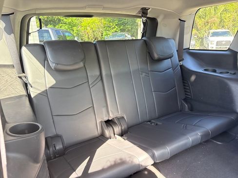 Used 2018 Cadillac Escalade 2WD image 30