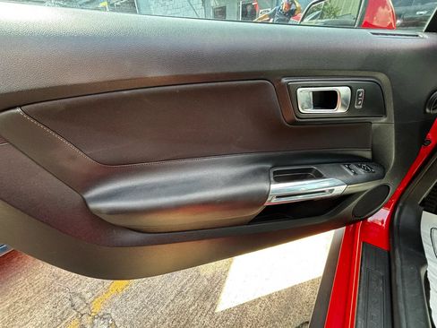 Used 2019 Ford Mustang Coupe RWD image 18