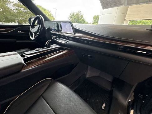 Used 2021 Cadillac Escalade Premium Luxury w/ Driver Assist Tech Package AWD/4WD image 30
