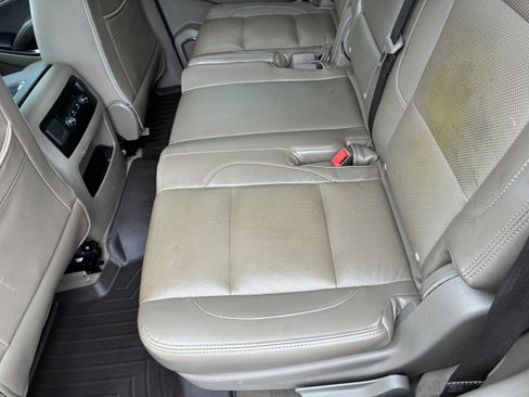Used 2019 Chevrolet Tahoe LS w/ All-Season Package RWD image 14