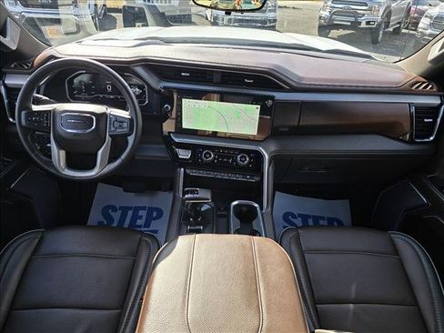 Used 2023 GMC Sierra 1500 Denali w/ Technology Package image 3