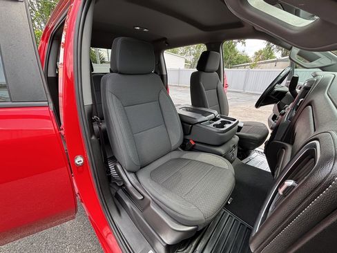 Used 2022 Chevrolet Silverado 2500 LT w/ Convenience Package image 5