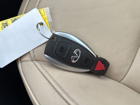 Used 2018 INFINITI QX30 Premium w/ Navigation Package image 30