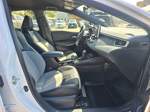 Used 2025 Toyota Corolla XSE FWD image 11