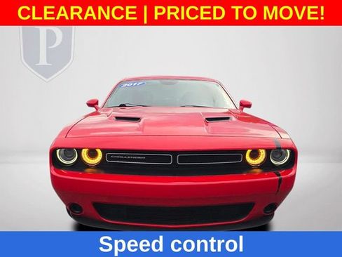 Used 2017 Dodge Challenger SXT RWD image 13