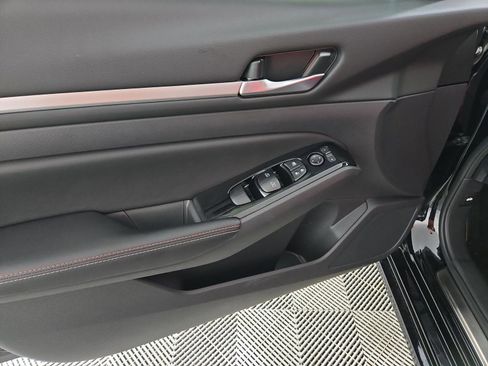 New 2025 Nissan Altima 2.5 SR w/ SR Premium Package image 19