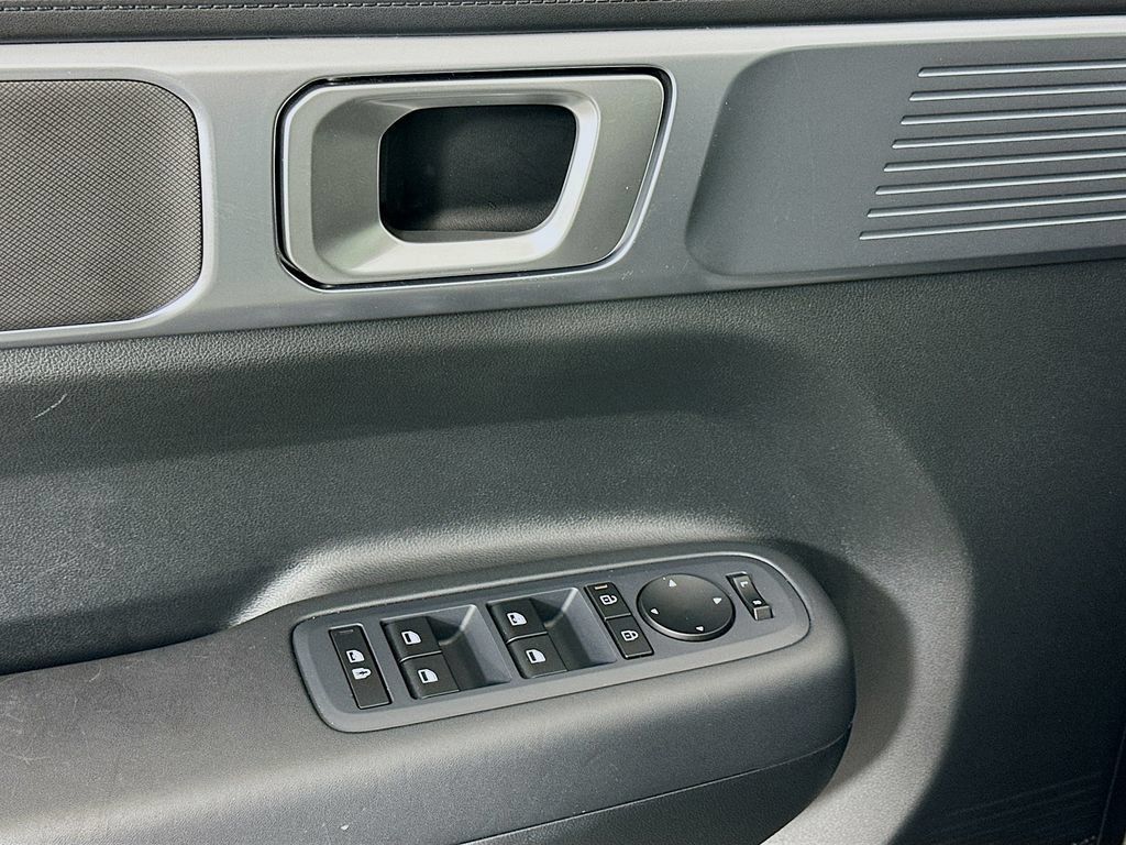 Certified 2026 Hyundai Santa Fe SE FWD image 17