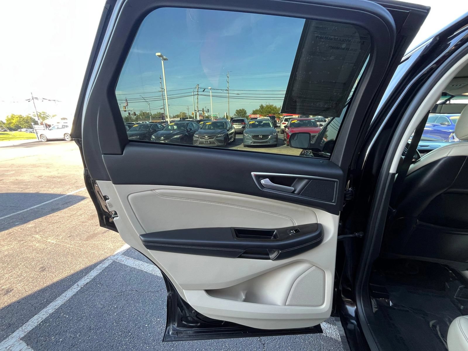 Used 2018 Ford Edge Titanium w/ Technology Package AWD/4WD image 43