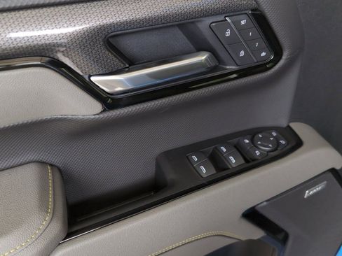 New 2025 Chevrolet Silverado 1500 ZR2 w/ Technology Package image 11