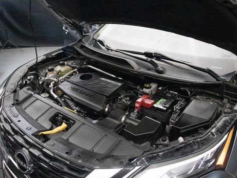 Used 2022 Nissan Rogue SV w/ SV Premium Package image 30