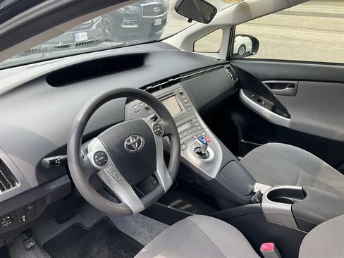 Used 2013 Toyota Prius Three w/ Solar Roof Pkg FWD image 18
