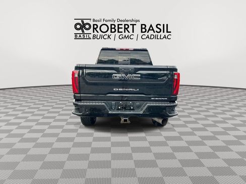 Used 2024 GMC Sierra 2500 Denali AWD/4WD image 7