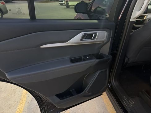 New 2026 Ford Explorer Active image 18