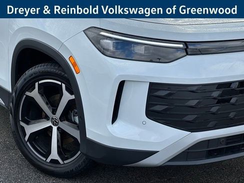 New 2026 Volkswagen Tiguan SE image 10