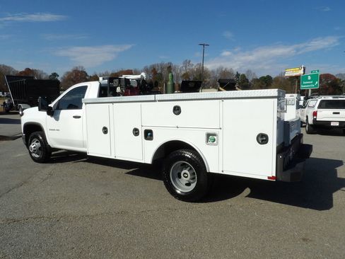Used 2022 Chevrolet Silverado 3500 W/T w/ WT Fleet Convenience Package image 4