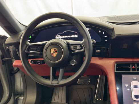 Certified 2025 Porsche Taycan 4S image 19