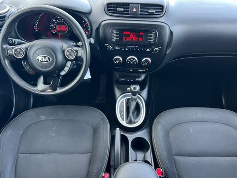 Used 2015 Kia Soul + FWD image 10