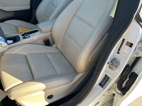 Used 2019 Mercedes-Benz CLA 250 image 10