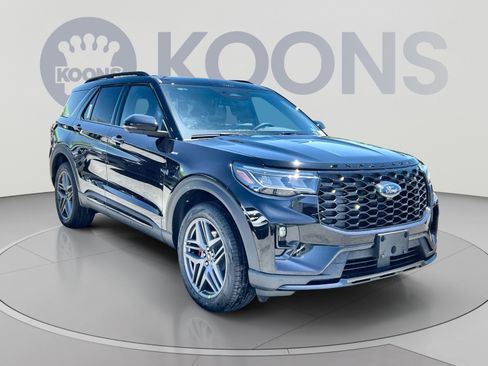 New 2026 Ford Explorer ST-Line w/ ST-Line Street Pack AWD/4WD image 2