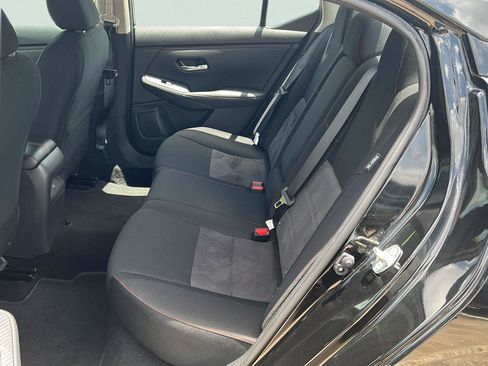 Used 2025 Nissan Sentra SR w/ Midnight Edition FWD image 18