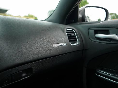 Used 2023 Dodge Charger SXT RWD image 25