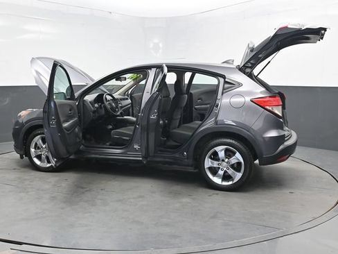 Used 2019 Honda HR-V LX image 44