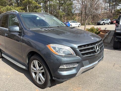 Used 2013 Mercedes-Benz ML 350 4MATIC image 5