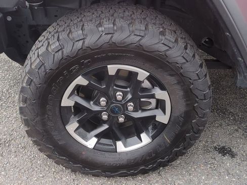 Used 2025 Jeep Wrangler Unlimited Rubicon 4xe w/ Safety Group AWD/4WD image 9