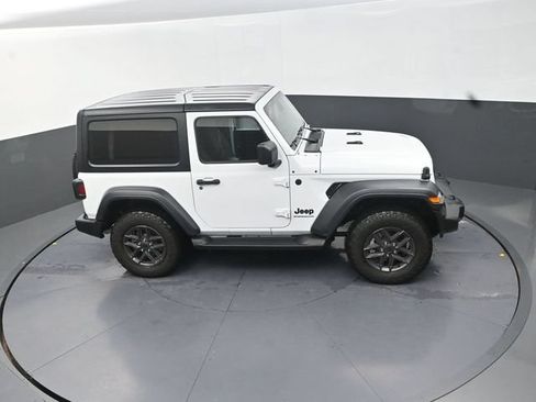Used 2024 Jeep Wrangler Sport AWD/4WD image 19